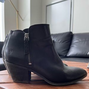 FRYE ankle booties 6